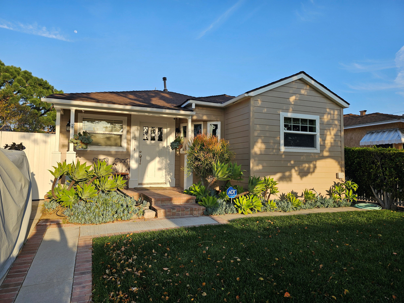 Cover photo of Painting H&M